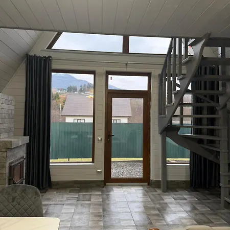 U Anastasijky Konukevi Synevyr