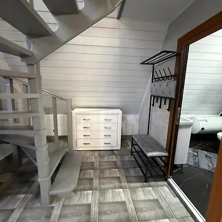 Konukevi U Anastasijky Synevyr