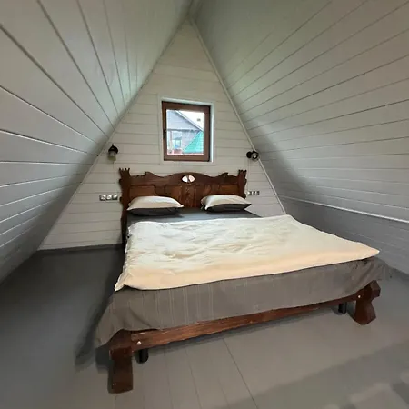 Konukevi U Anastasijky Synevyr